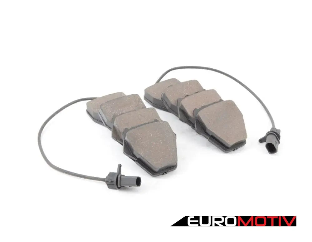 Front Premium Ceramic Brake Pad Set