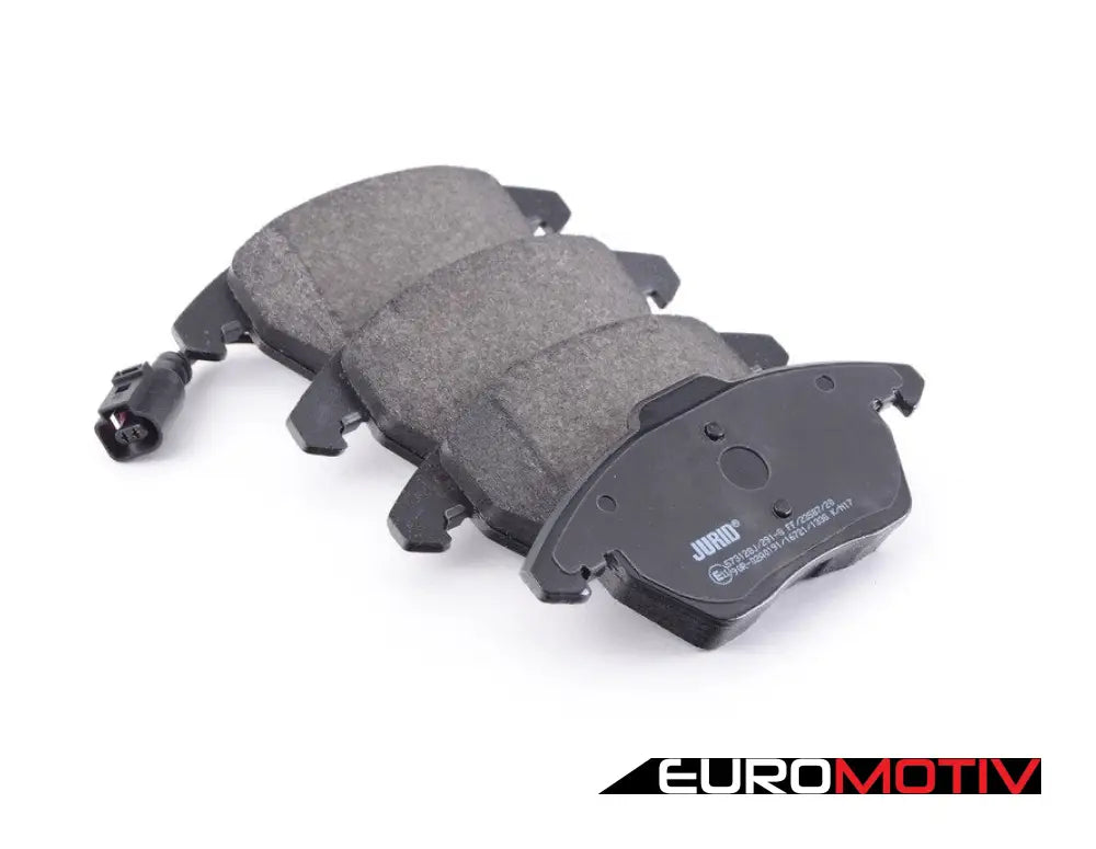 Front Premium Ceramic Brake Pad Set