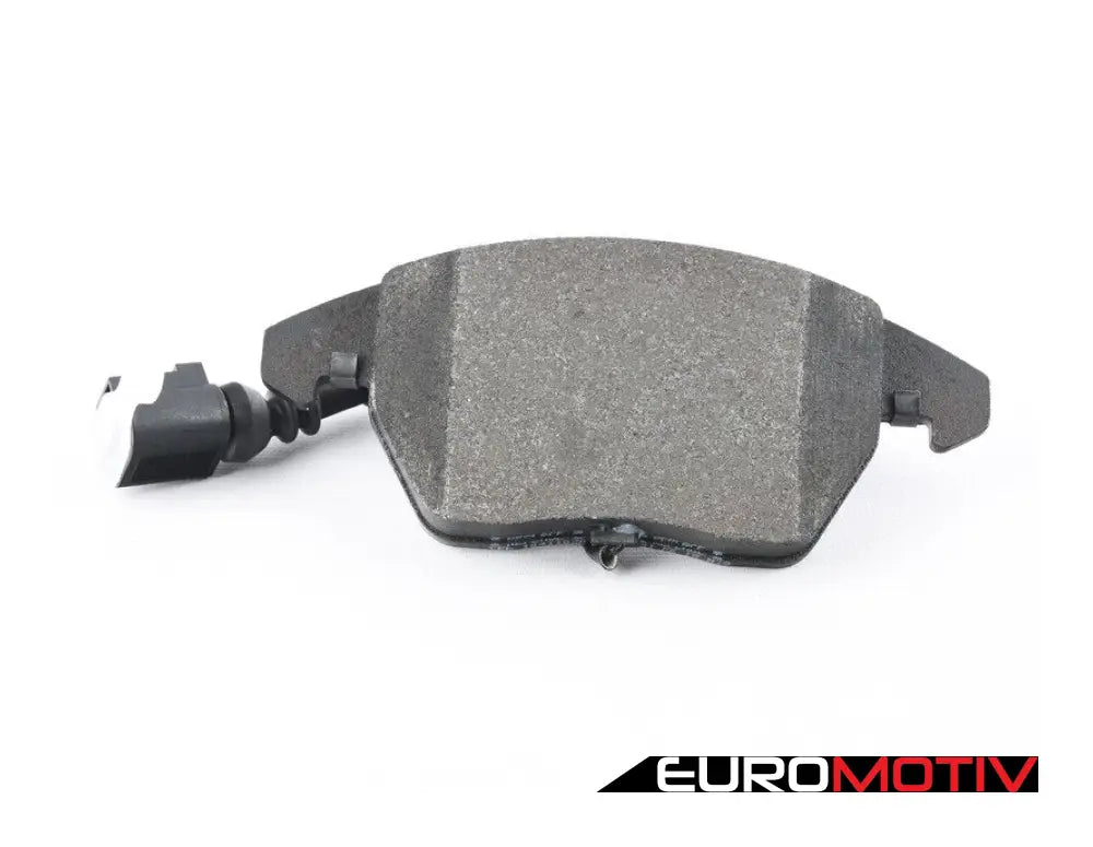 Front Stoptech Street Brake Pad Set