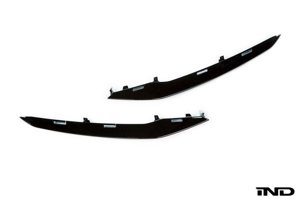 IND F30 3-Series LCI Sport Line Painted Lower Whisker Set