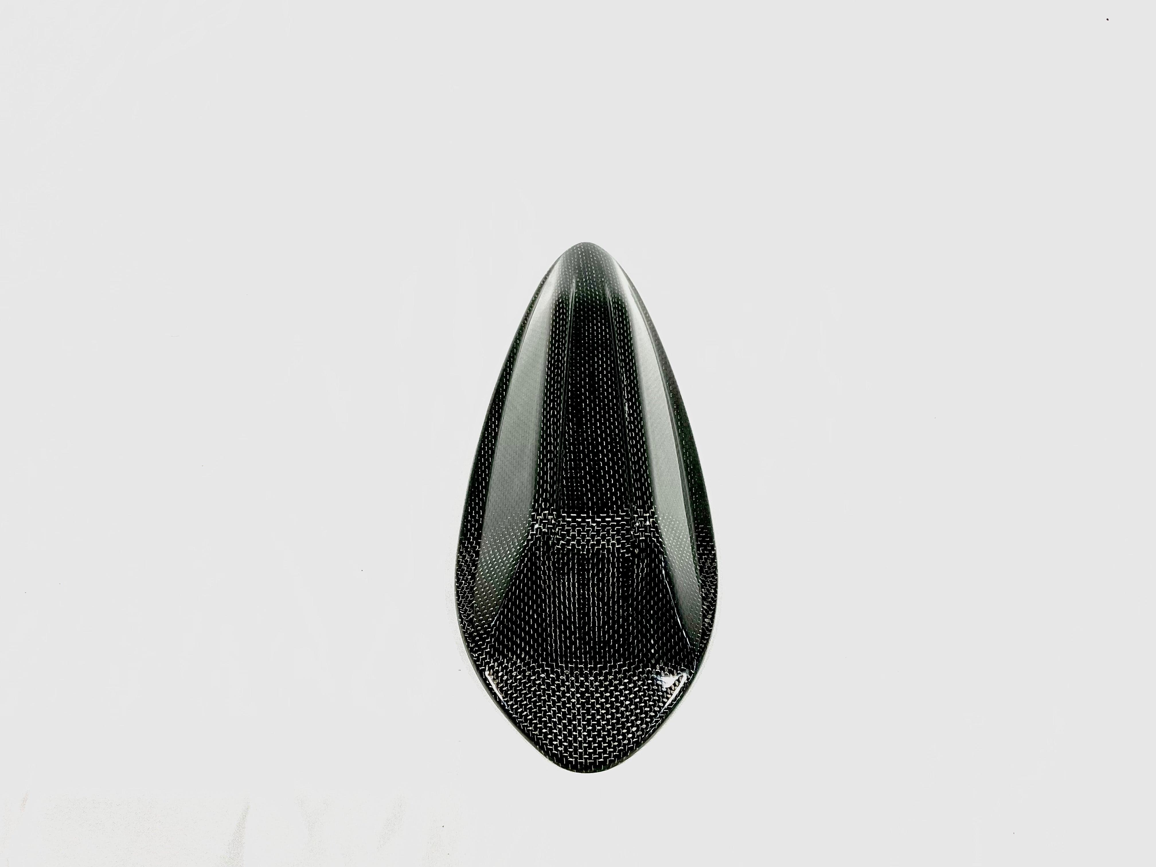 Kies Carbon BMW 1x1 Carbon Fiber Shark Fin Antenna Overlay - G Series (LCI)