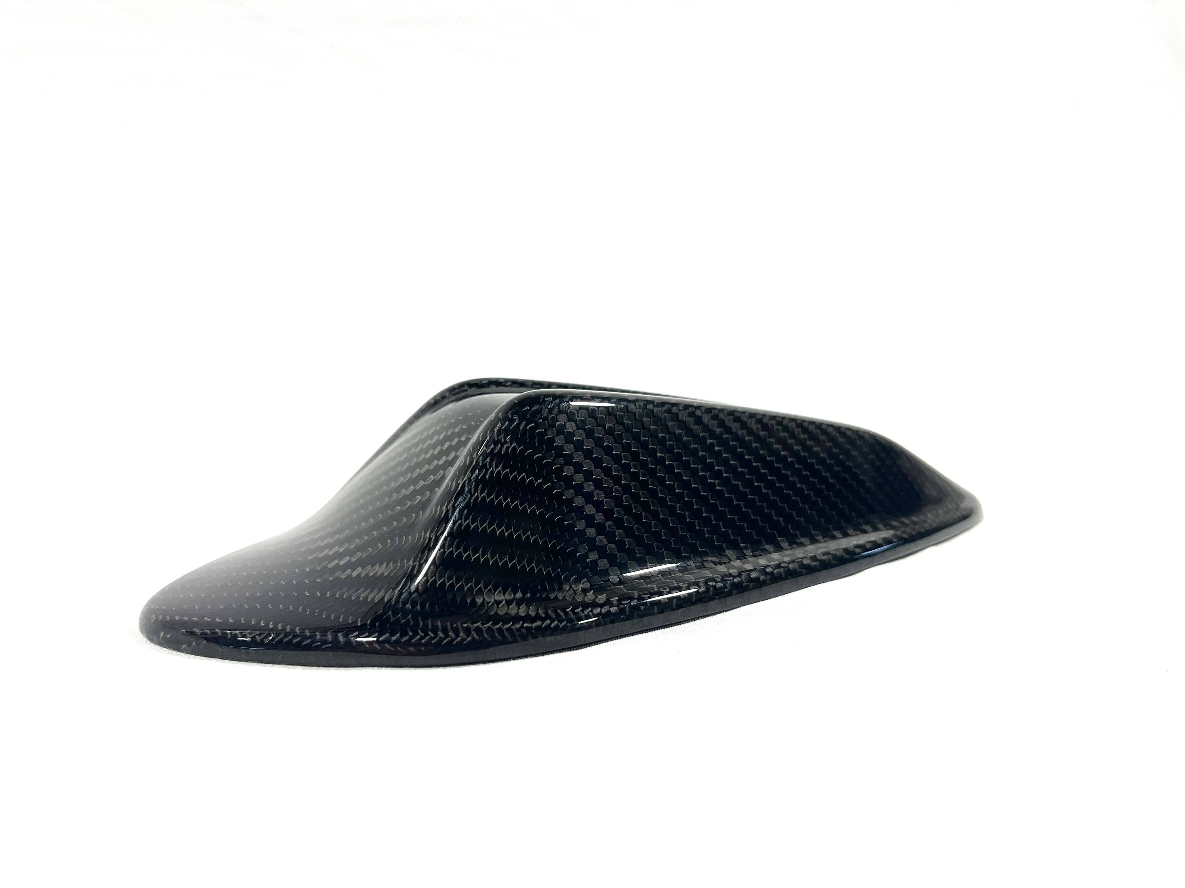 Kies Carbon BMW 2x2 Carbon Fiber Shark Fin Antenna Overlay - G Series (LCI)