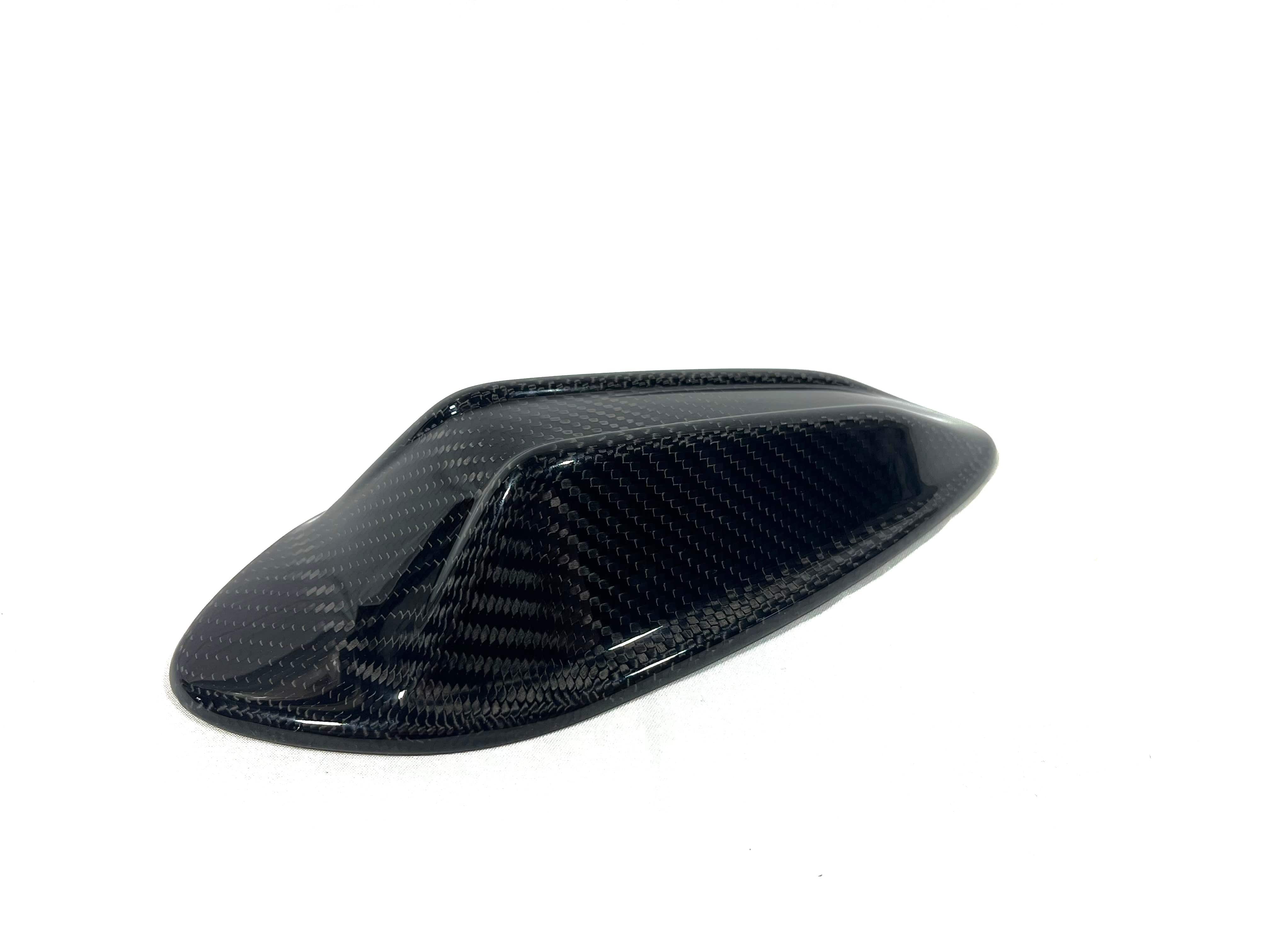 Kies Carbon BMW 2x2 Carbon Fiber Shark Fin Antenna Overlay - G Series (LCI)