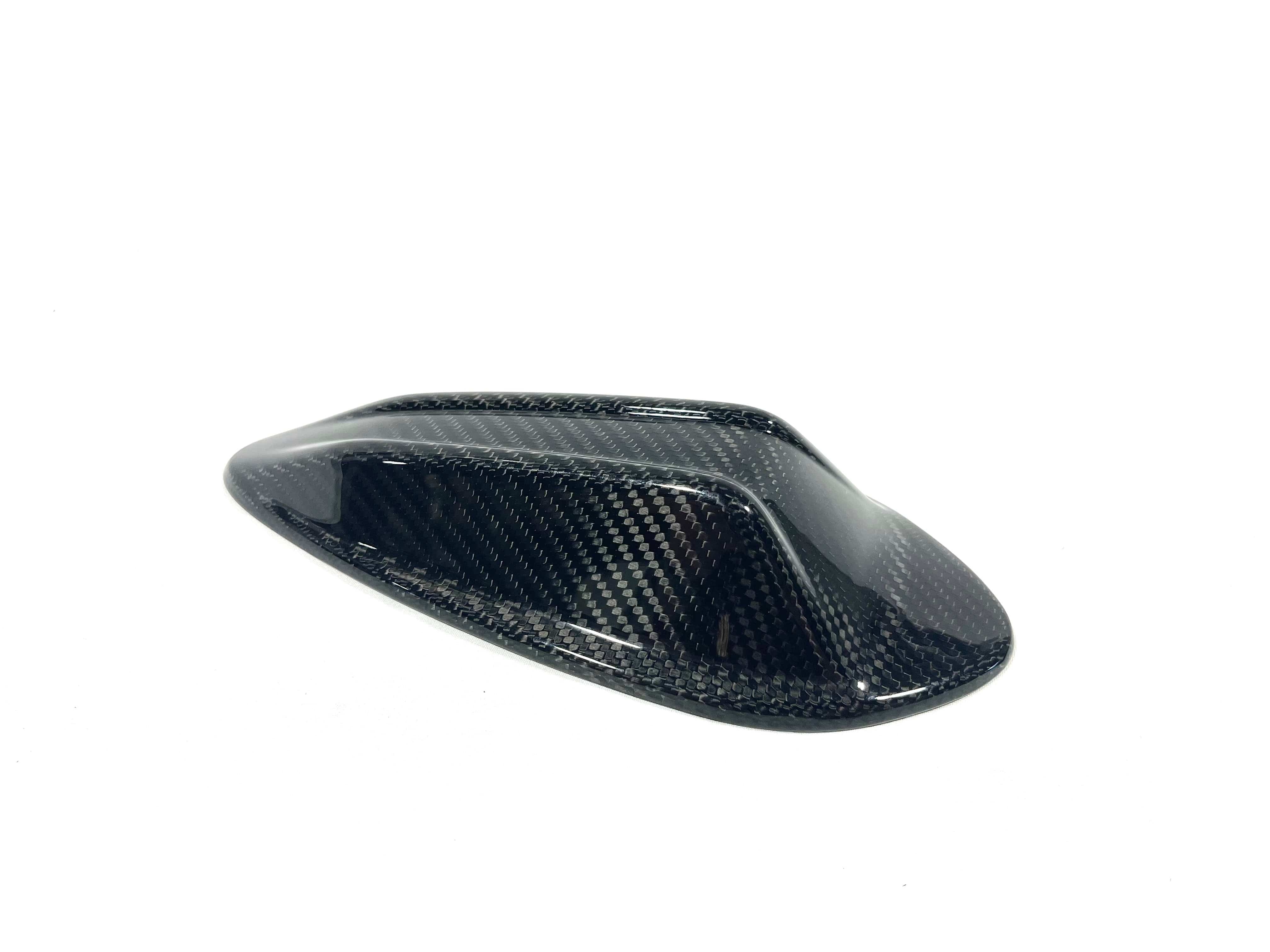 Kies Carbon BMW 2x2 Carbon Fiber Shark Fin Antenna Overlay - G Series (LCI)