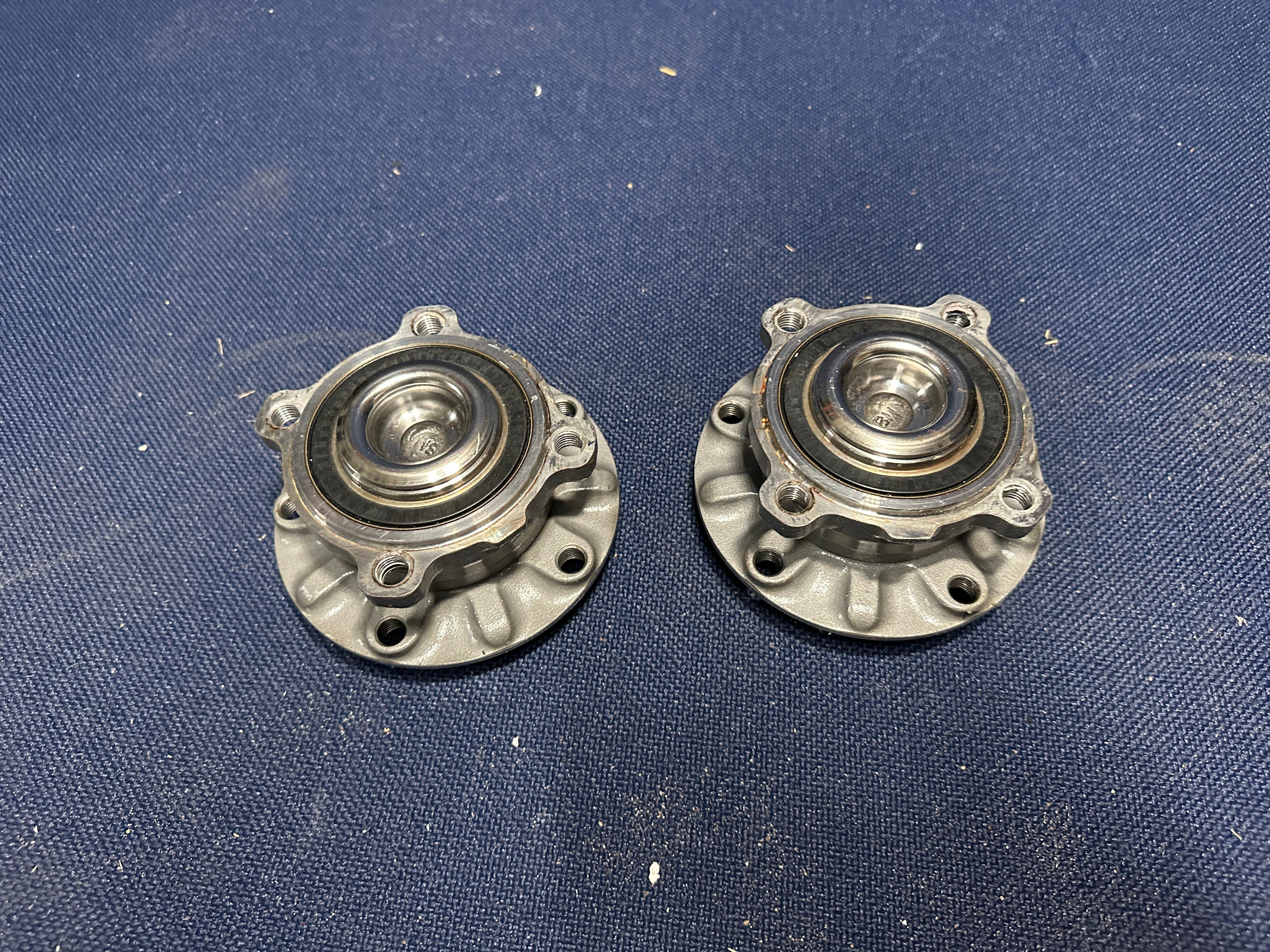 Used Alpina Z8 wheel bearings