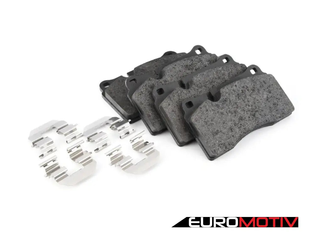 Low-Metallic Front Brake Pad Set