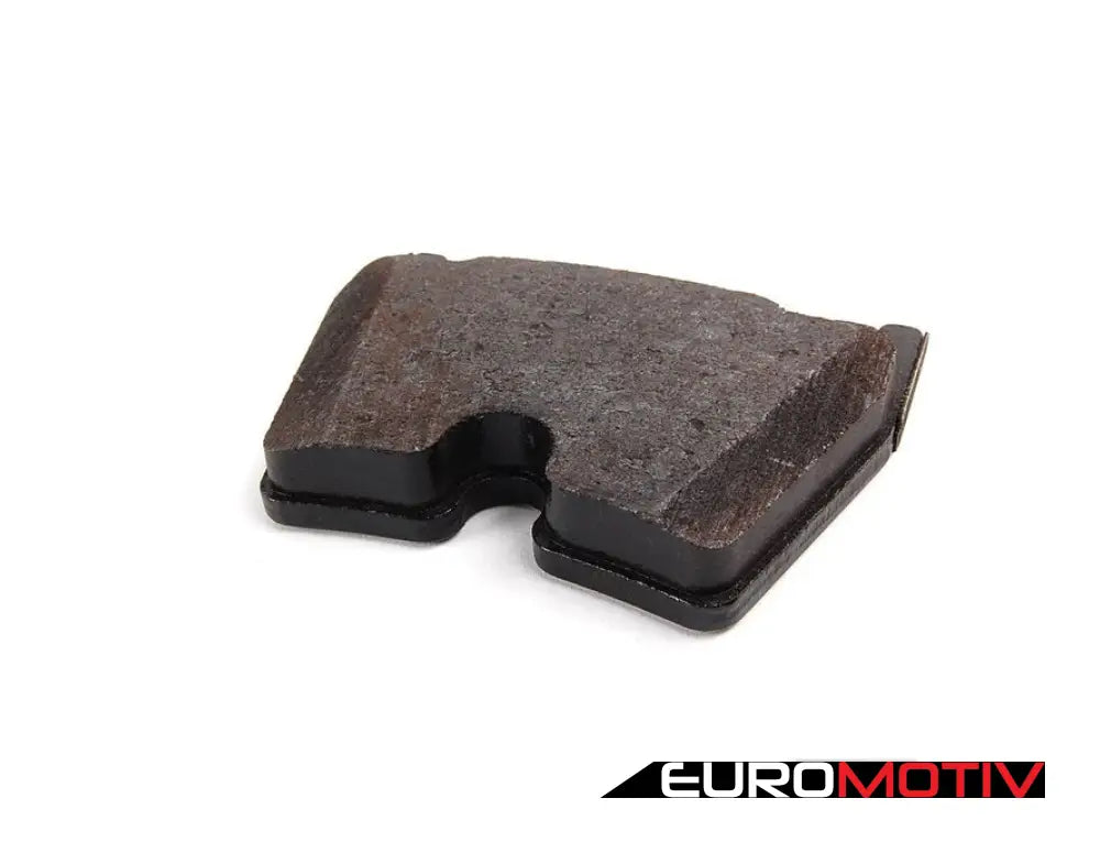 Low-Metallic Front Brake Pad Set - Audi Rs6 2003