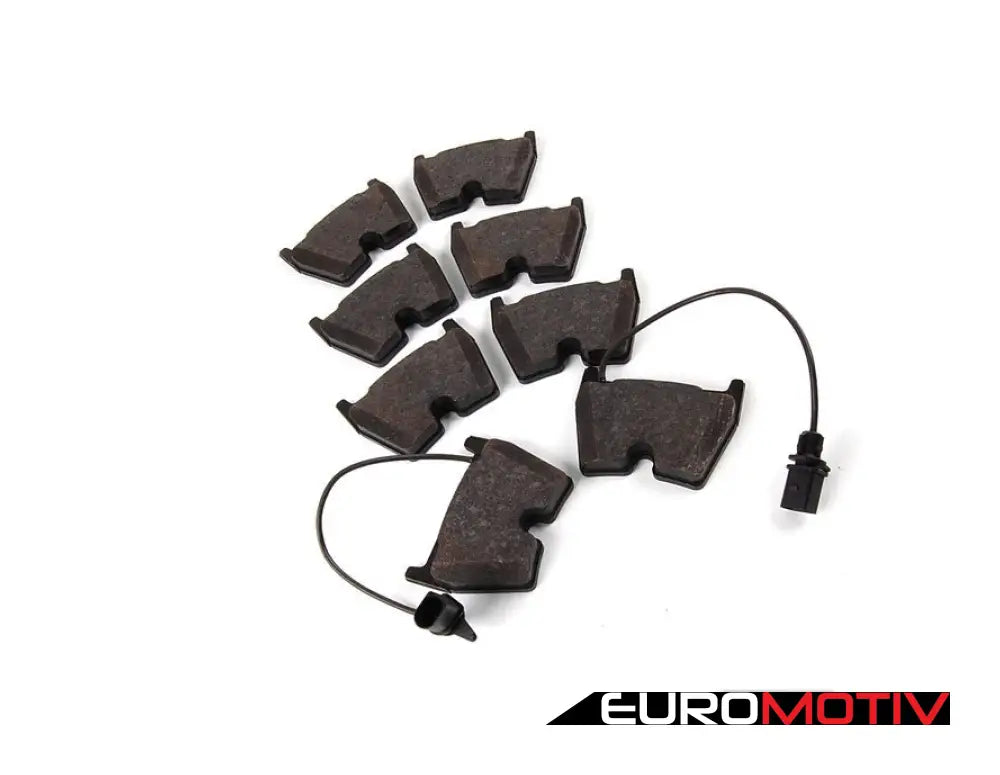 Low-Metallic Front Brake Pad Set - Audi Rs6 2003