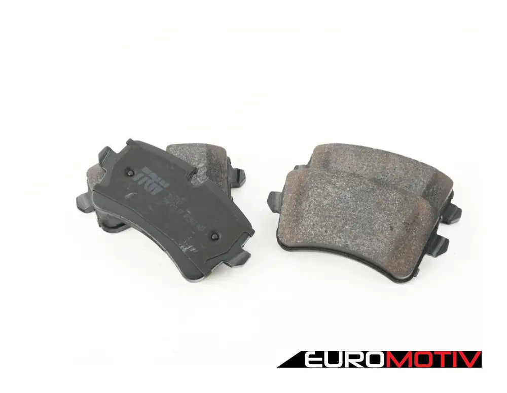 Low-Metallic Rear Brake Pad Set