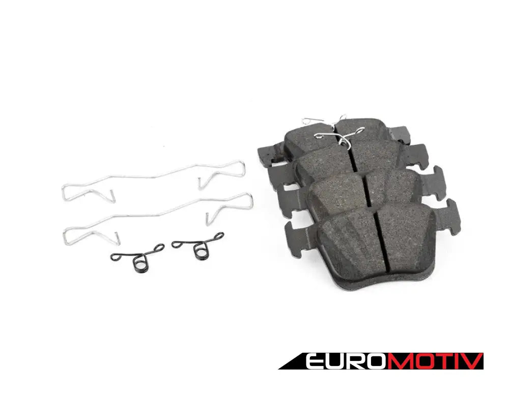 Low-Metallic Rear Brake Pad Set