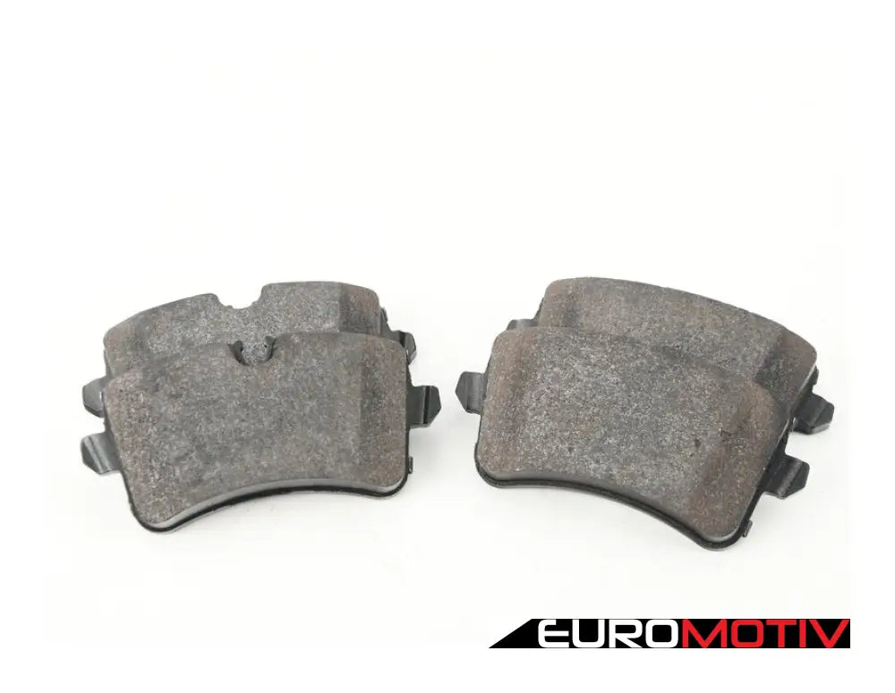 Low-Metallic Rear Brake Pad Set