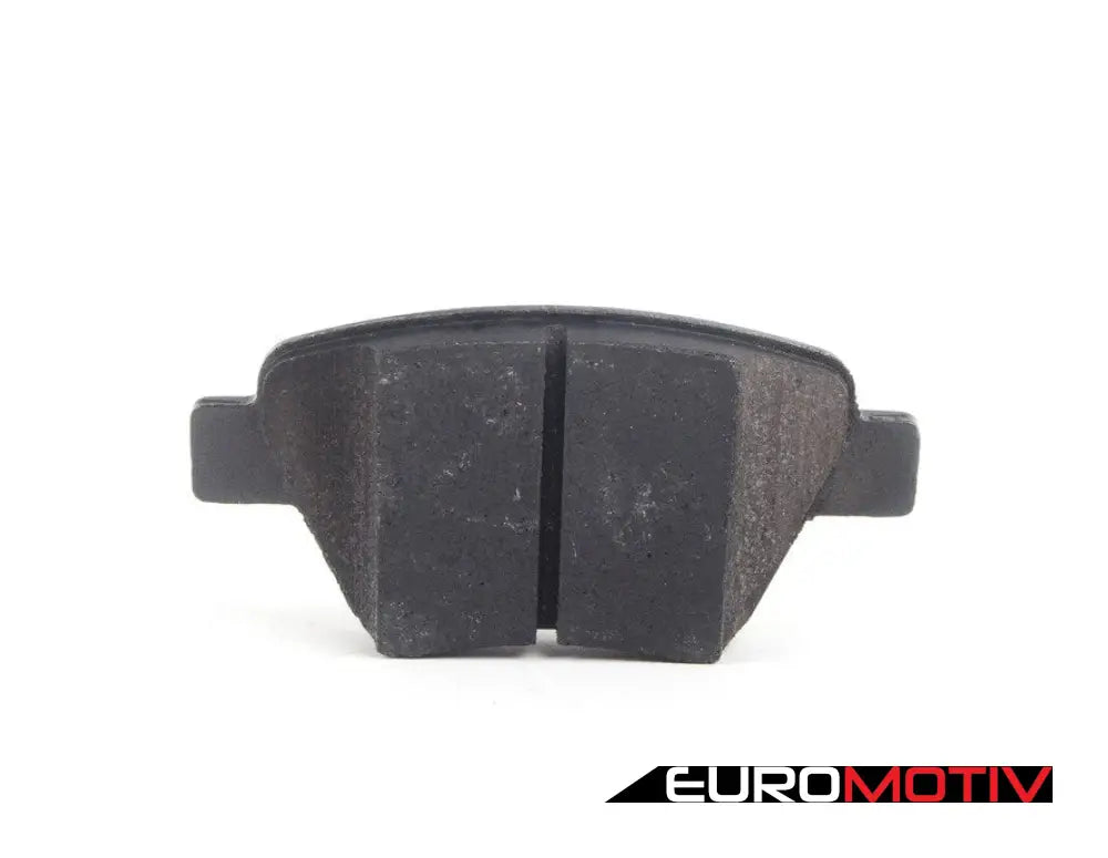 Low-Metallic Rear Brake Pad Set