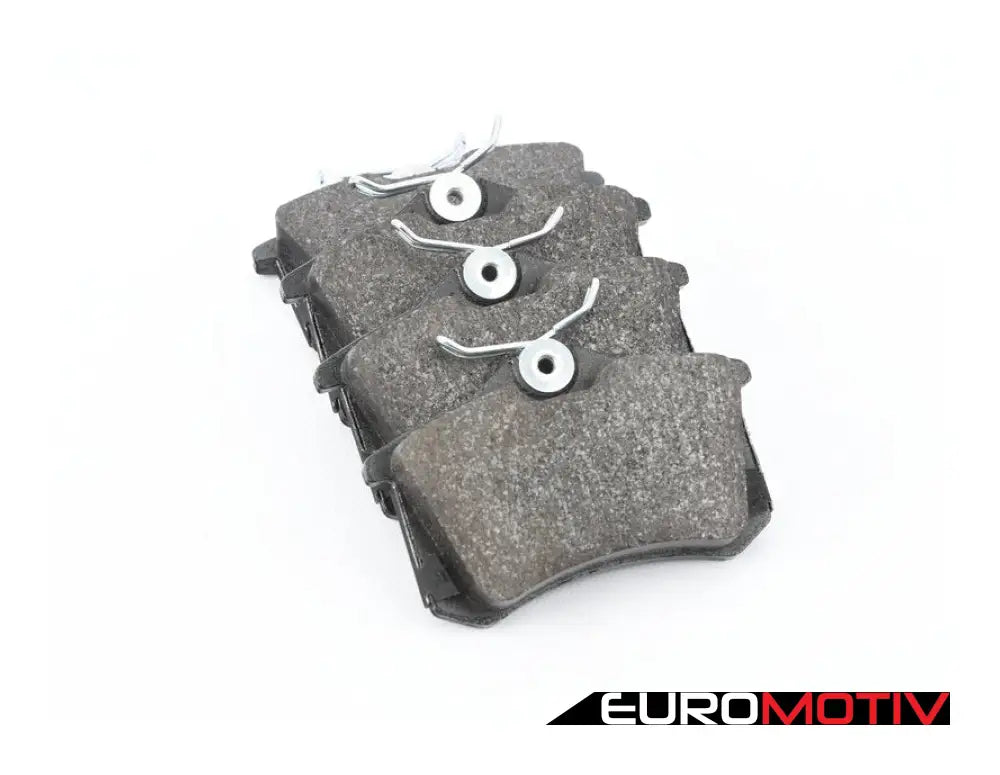 Low-Metallic Rear Brake Pad Set