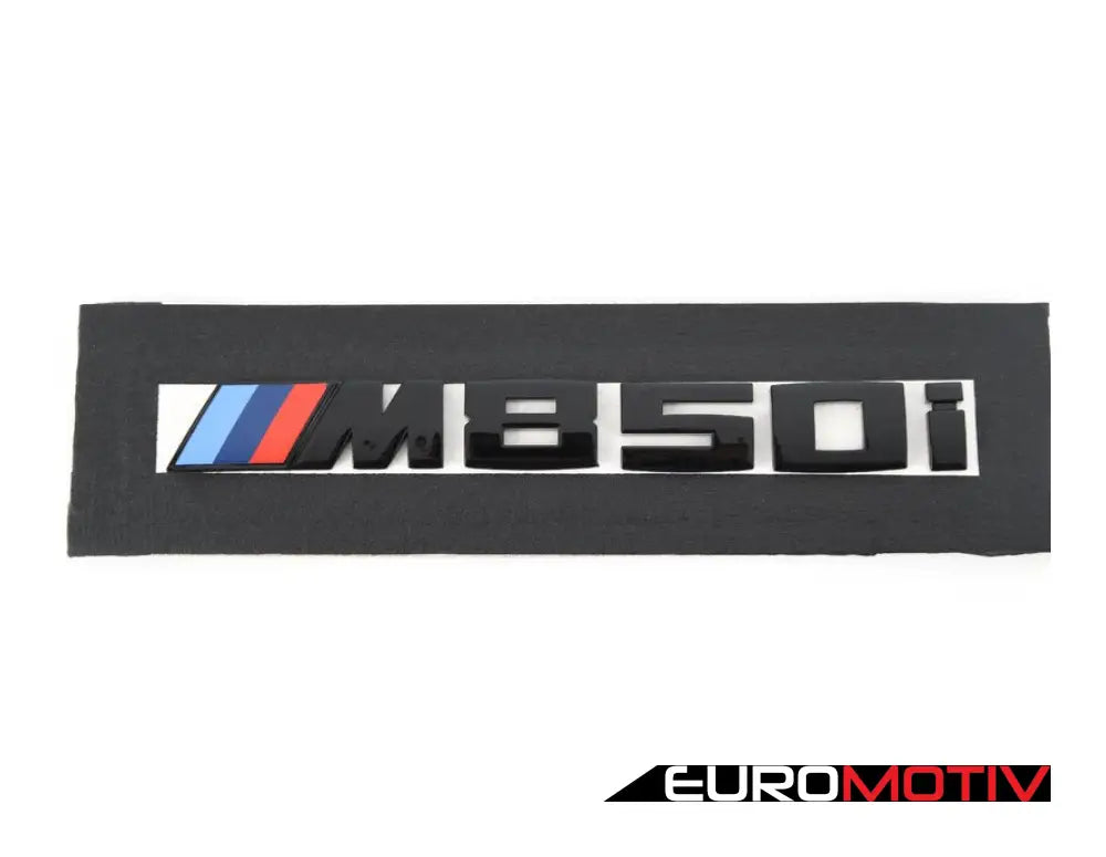 M850I Painted Trunk Emblem - Gloss Black