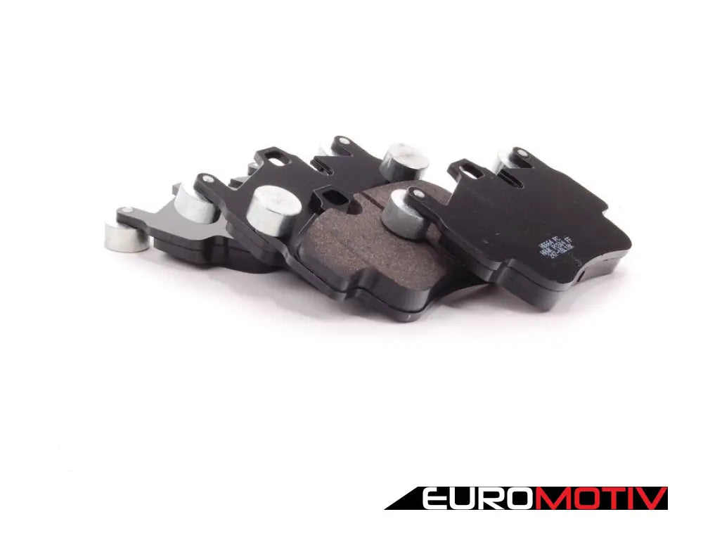 Performance Ceramic Brake Pad Set