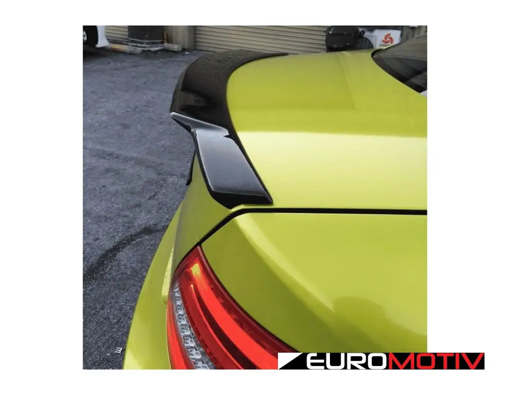 R1 Designed W204 4D Carbon Fiber Trunk Spoiler