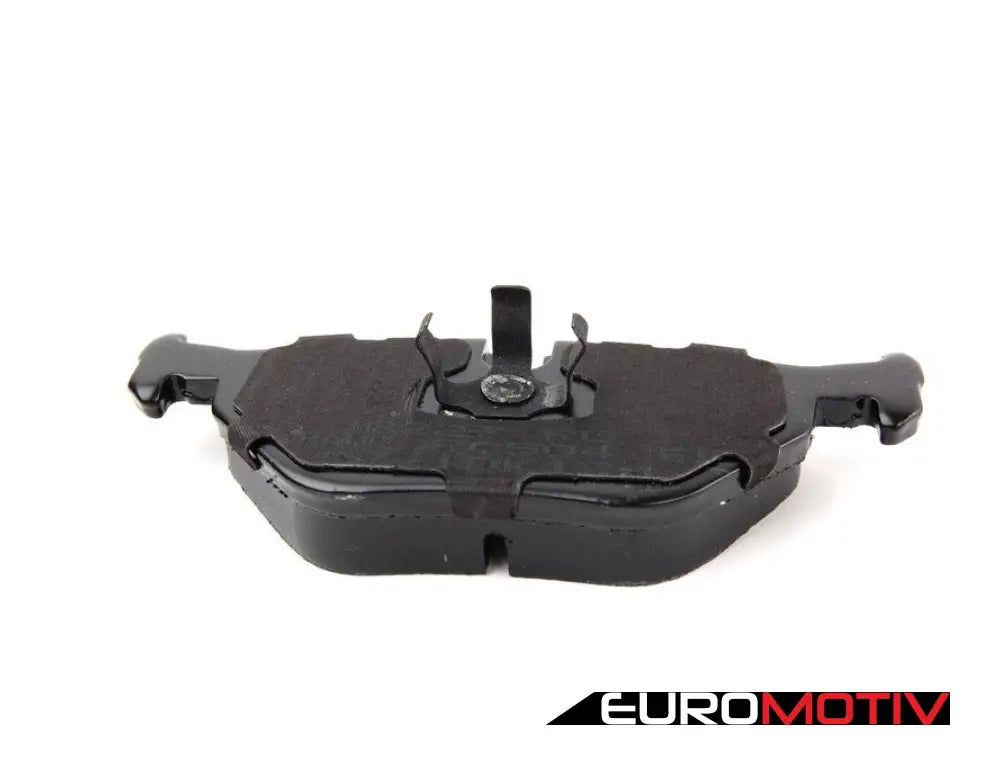 Rear Performance Ceramic Brake Pad Set