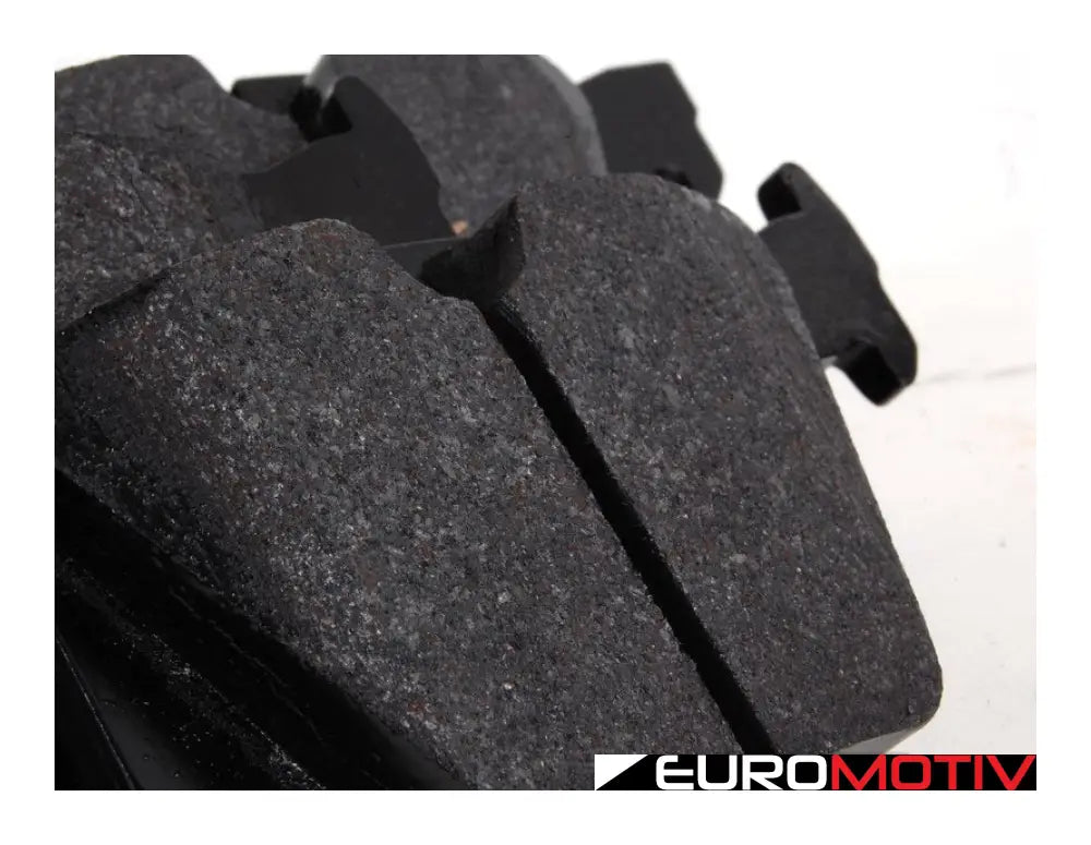 Rear Performance Ceramic Brake Pad Set