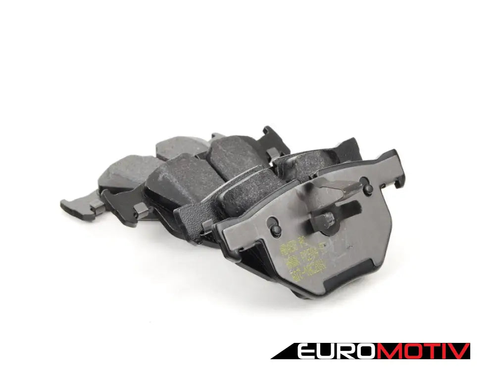 Rear Performance Ceramic Brake Pad Set