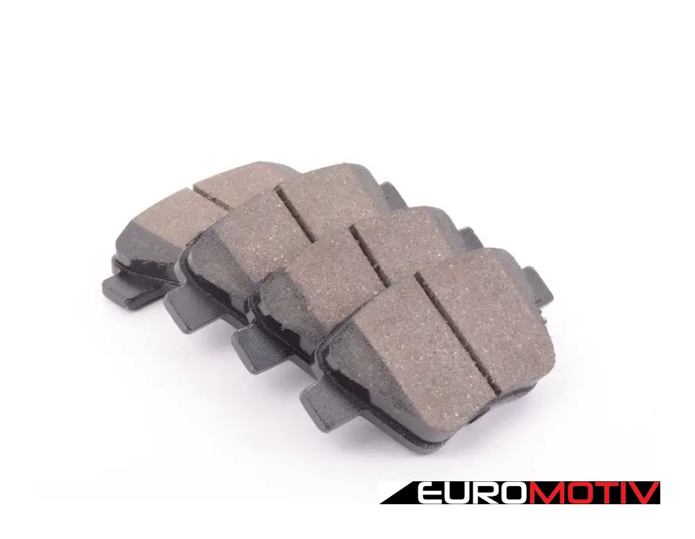 Rear Premium Ceramic Brake Pad Set