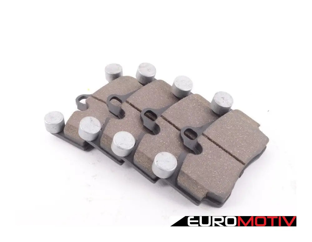 Rear Premium Ceramic Brake Pad Set