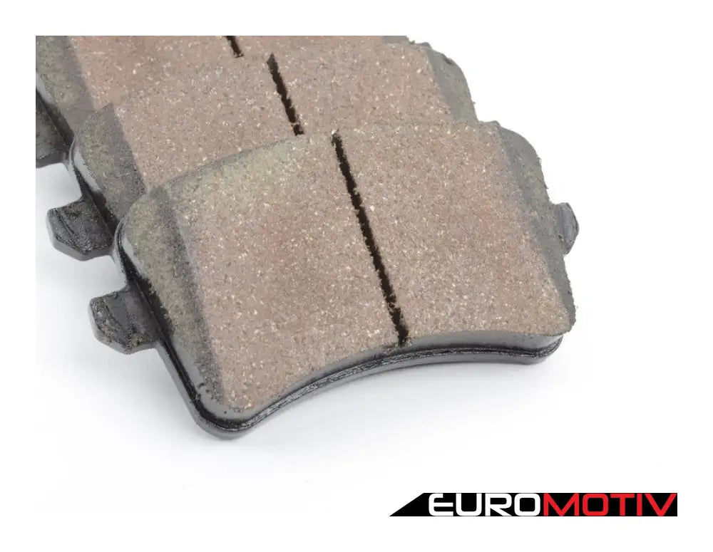 Rear Premium Ceramic Brake Pad Set