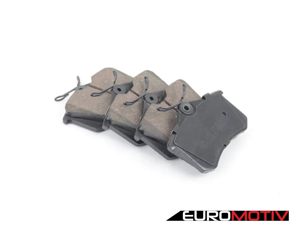 Rear Premium Ceramic Brake Pad Set