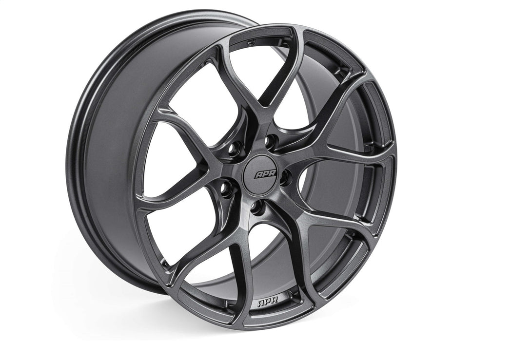 APR Flow Formed Wheels; 18 x 8.5 in. ET45; 18.5 lbs.; Gunmetal Grey; - WHL00016